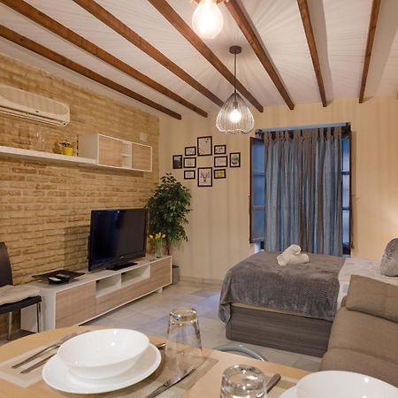 Apartamentos Y Lofts En Triana Севиля Екстериор снимка