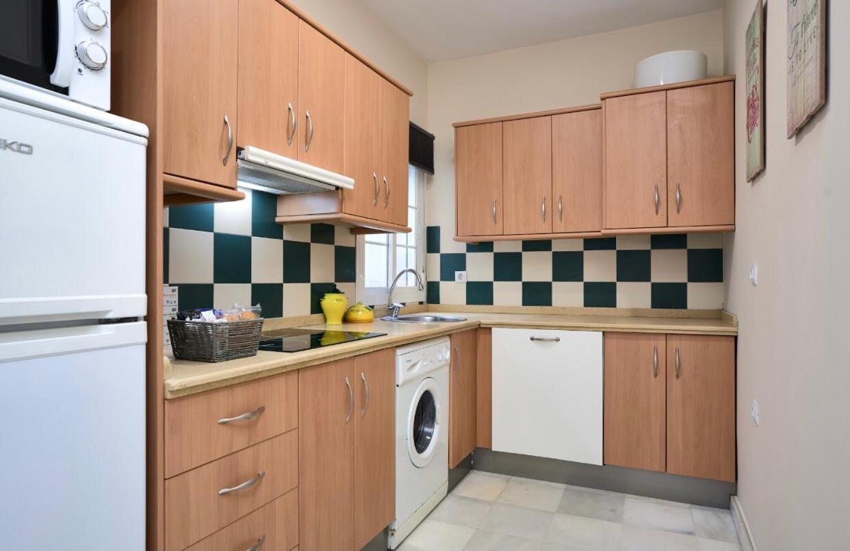 Apartamentos Y Lofts En Triana Севиля Екстериор снимка