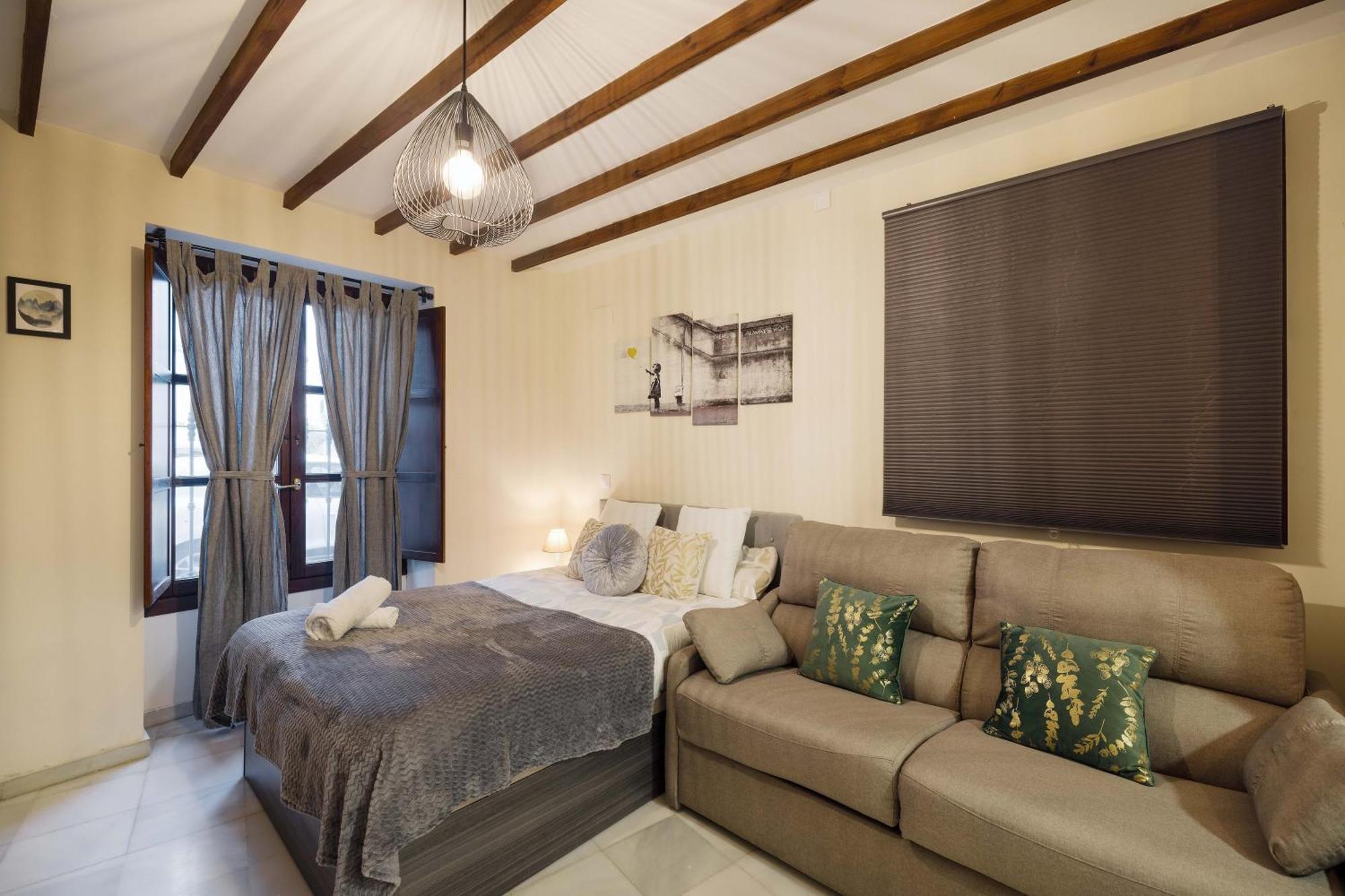 Apartamentos Y Lofts En Triana Севиля Екстериор снимка