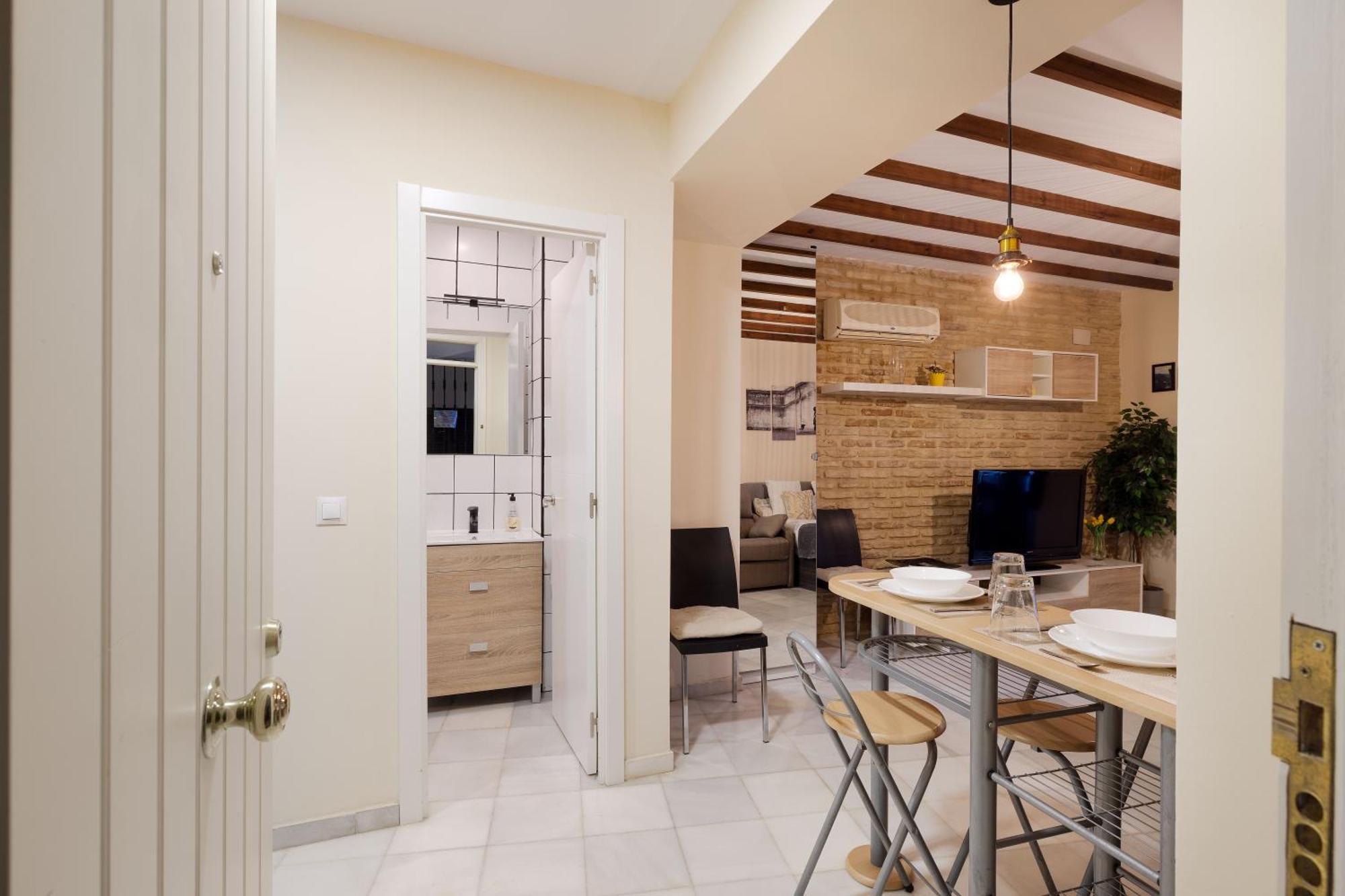 Apartamentos Y Lofts En Triana Севиля Екстериор снимка